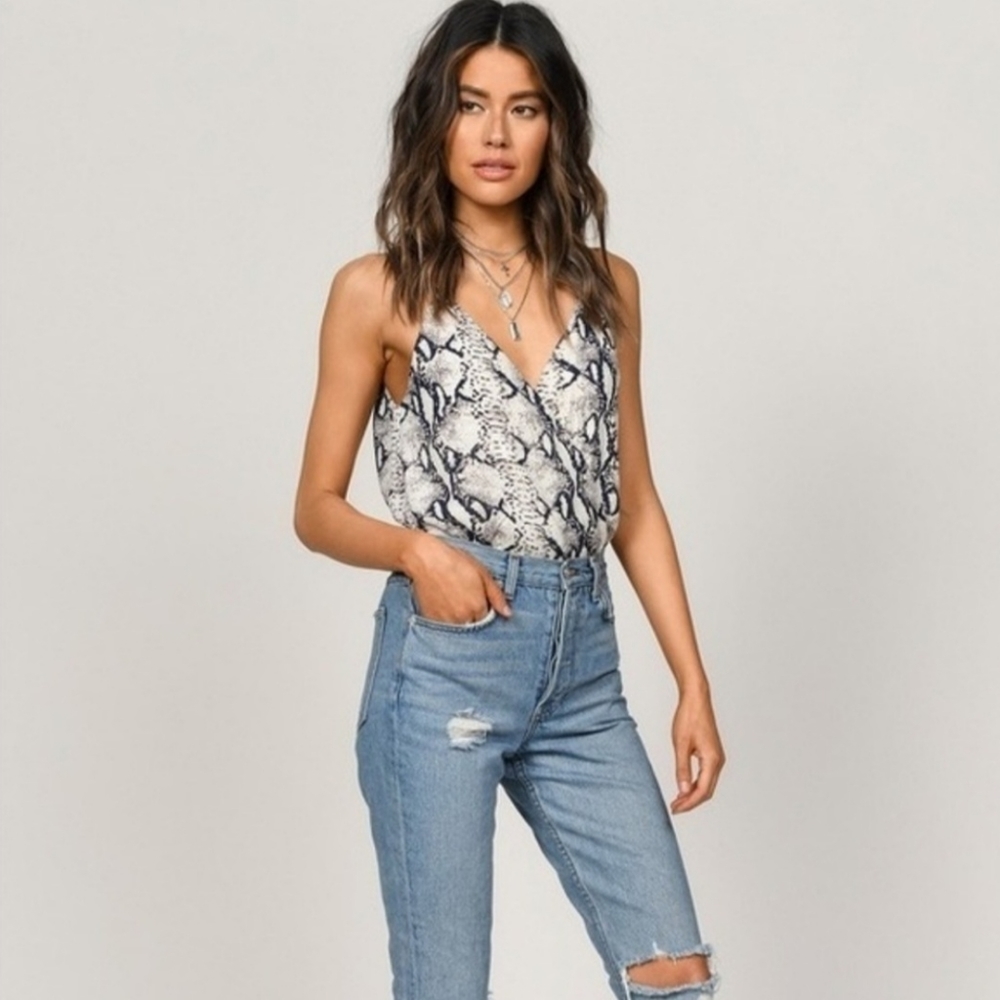 TOBI  SAHARA TAUPE MULTI SNAKESKIN PRINT BODYSUIT SIZE‎ M